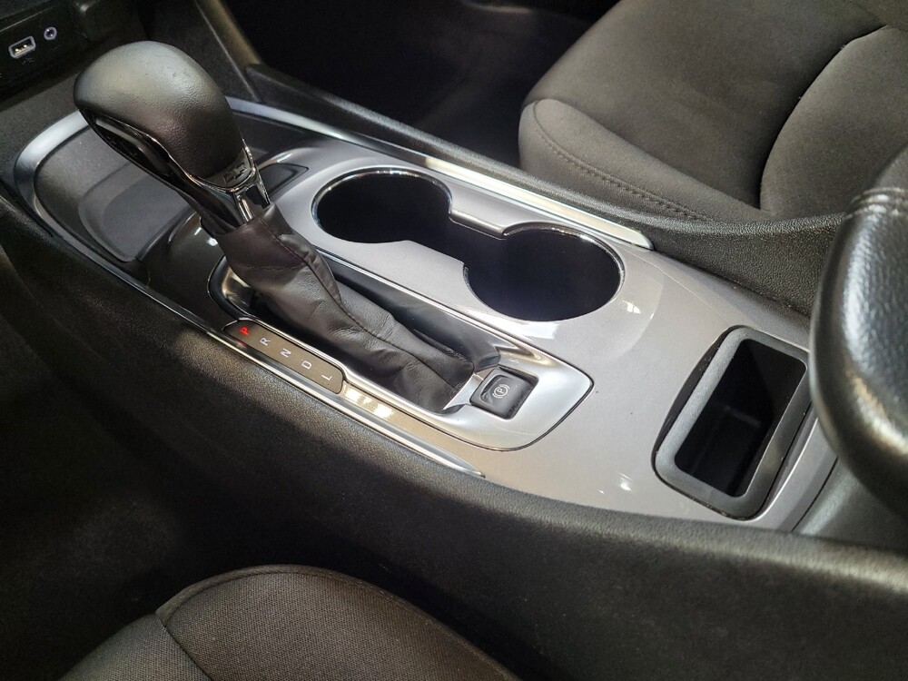 2022 Chevrolet Malibu in Montclair, CA 91763 - 18121885 26