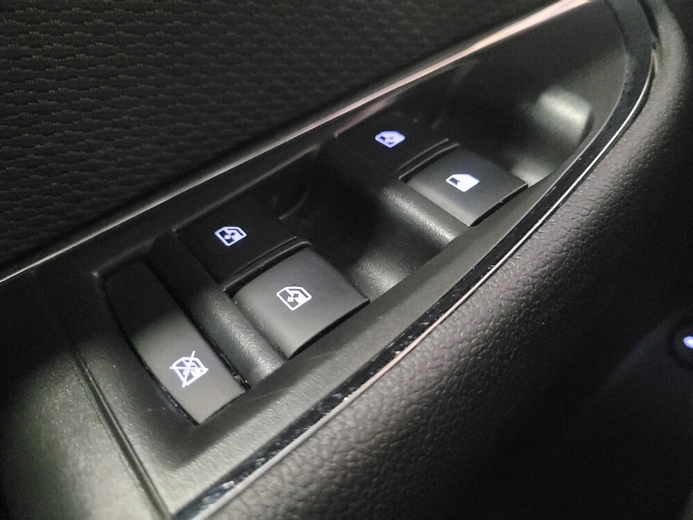 2018 Chevrolet Cruze in Sacramento, CA 95821 - 18121886 27