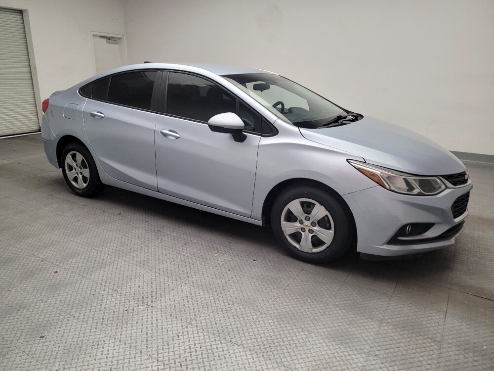 2018 Chevrolet Cruze in Sacramento, CA 95821 - 18121886 11