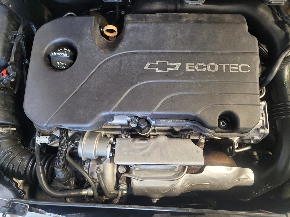 2018 Chevrolet Cruze in Sacramento, CA 95821 - 18121886 30