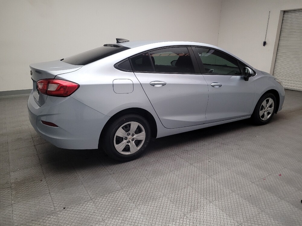 2018 Chevrolet Cruze in Sacramento, CA 95821 - 18121886 10
