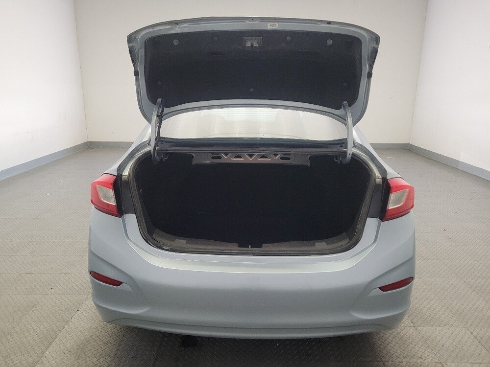 2018 Chevrolet Cruze in Sacramento, CA 95821 - 18121886 29