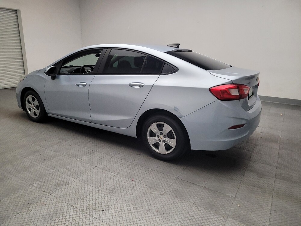 2018 Chevrolet Cruze in Sacramento, CA 95821 - 18121886 3