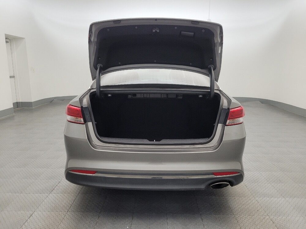 2016 Kia Optima in Glendale, AZ 85301 - 18121894 29