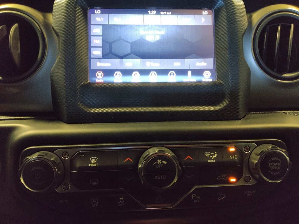 2019 Jeep Wrangler in Chandler, AZ 85225 - 18121897 25