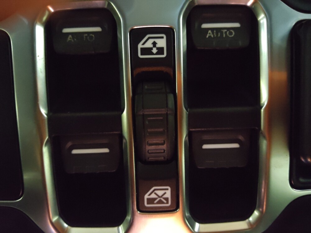 2019 Jeep Wrangler in Chandler, AZ 85225 - 18121897 27