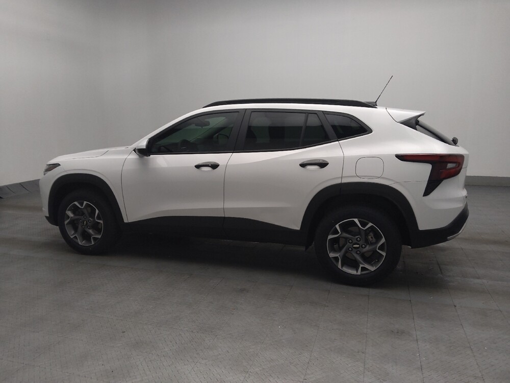 2024 Chevrolet Trax in Marietta, GA 30062 - 18121901 3