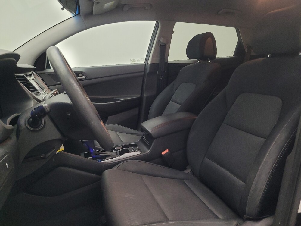 2016 Hyundai Tucson in Marietta, GA 30062 - 18121902 17