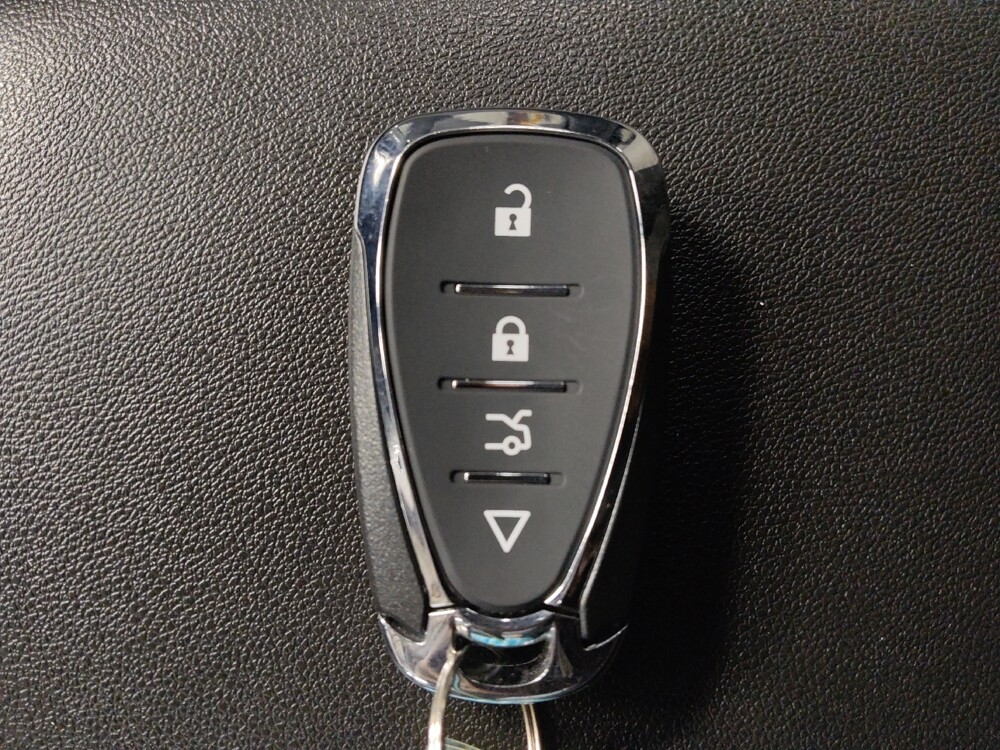 2020 Chevrolet Equinox in Chattanooga, TN 37421 - 18121907 32