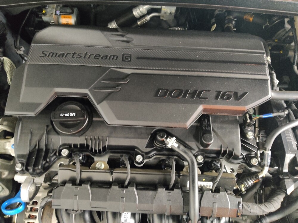 2025 Hyundai Elantra in Birmingham, AL 35215 - 18121925 30