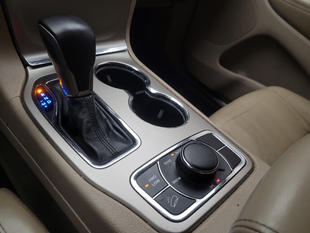 2017 Jeep Grand Cherokee in Glendale, AZ 85301 - 18121939 26