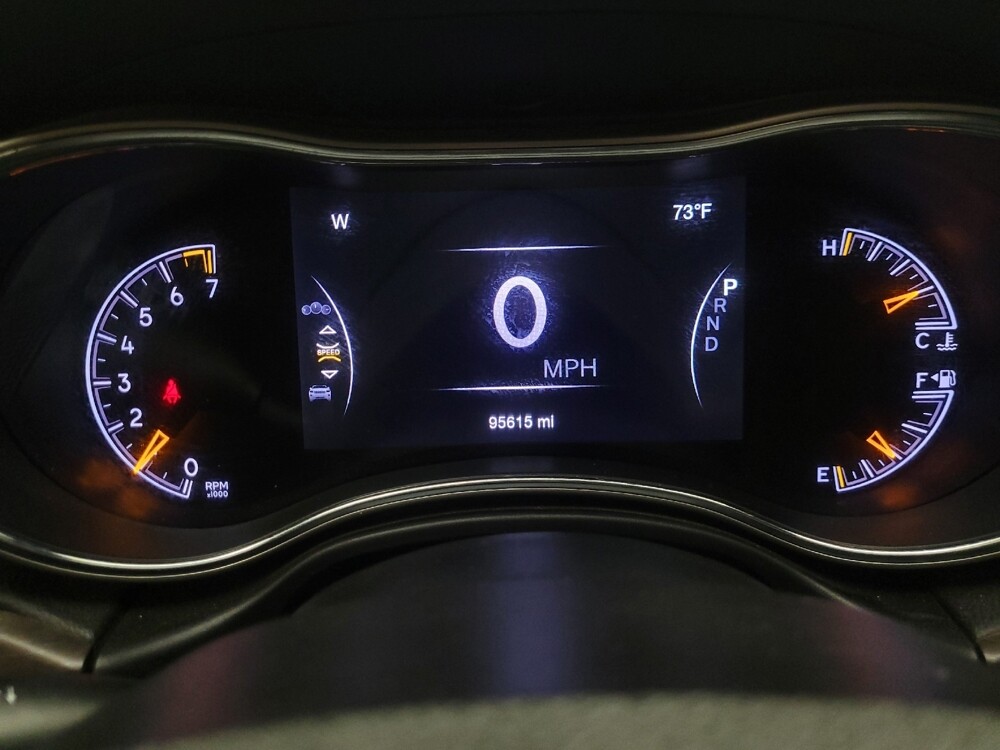 2017 Jeep Grand Cherokee in Glendale, AZ 85301 - 18121939 23