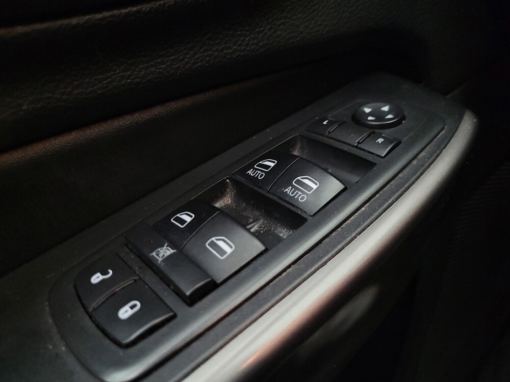 2019 Jeep Cherokee in Mesa, AZ 85210 - 18121940 27