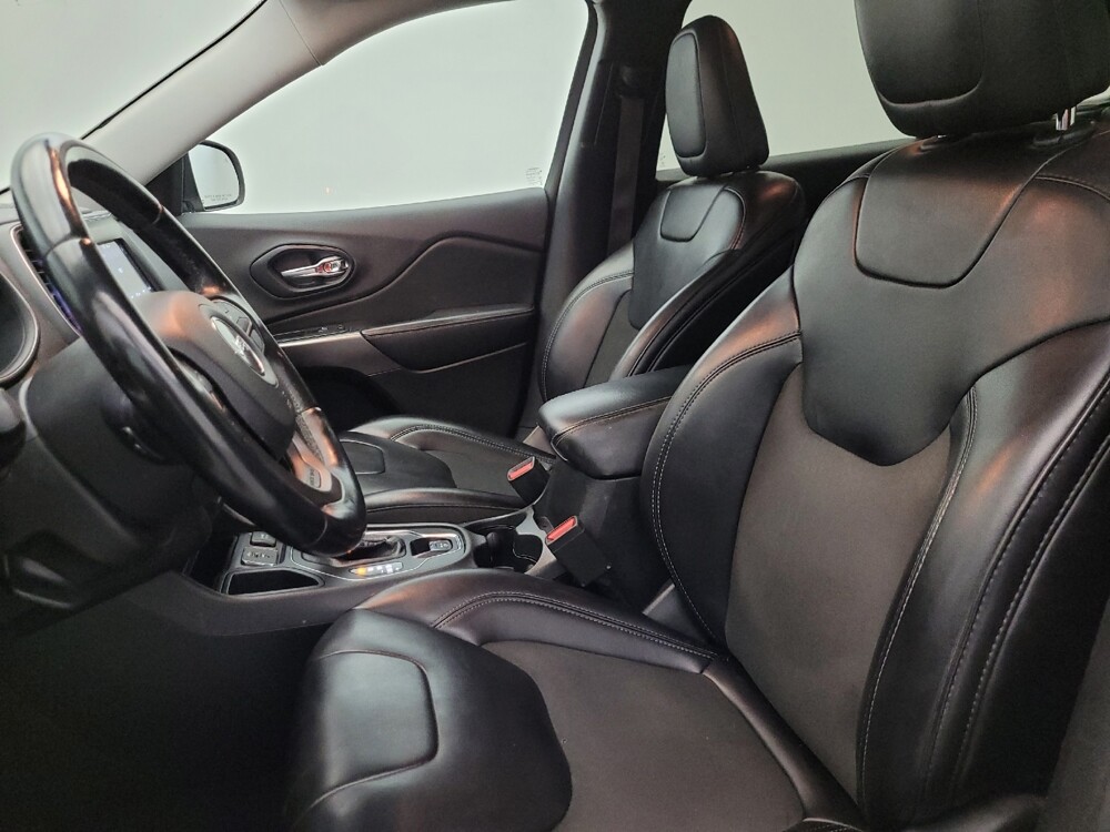 2019 Jeep Cherokee in Mesa, AZ 85210 - 18121940 17