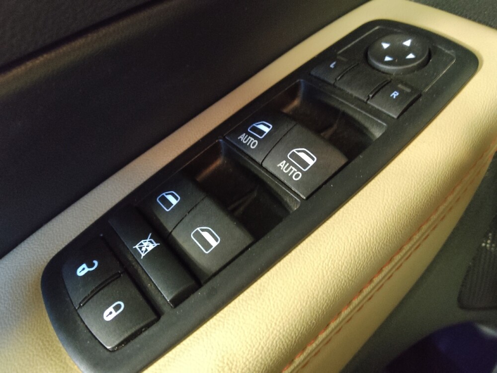 2016 Jeep Grand Cherokee in Mesa, AZ 85210 - 18121941 27