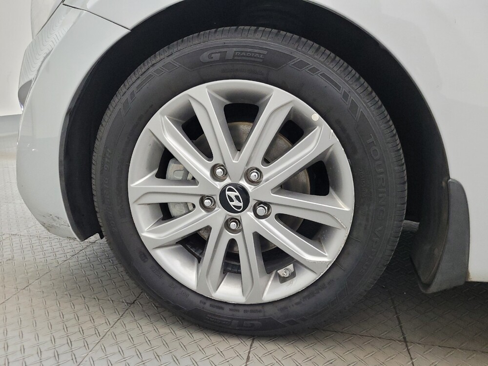 2015 Hyundai Elantra in Mesa, AZ 85210 - 18121943 31