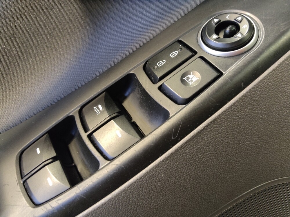 2015 Hyundai Elantra in Mesa, AZ 85210 - 18121943 27