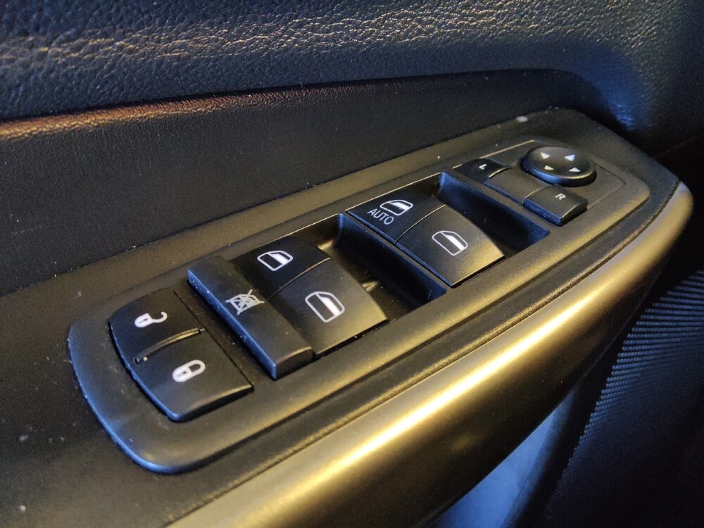 2019 Jeep Cherokee in Tucson, AZ 85705 - 18121944 27