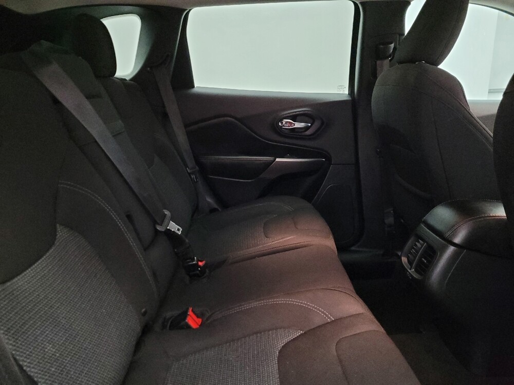 2019 Jeep Cherokee in Tucson, AZ 85705 - 18121944 19