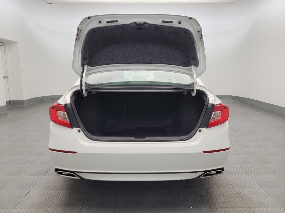 2018 Honda Accord in Glendale, AZ 85301 - 18121949 29