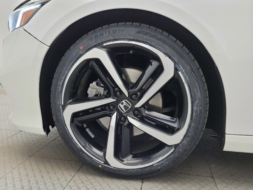 2018 Honda Accord in Glendale, AZ 85301 - 18121949 31