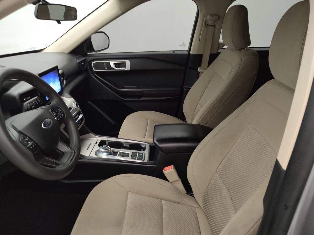 2021 Ford Explorer in Tampa, FL 33619 - 18121951 17