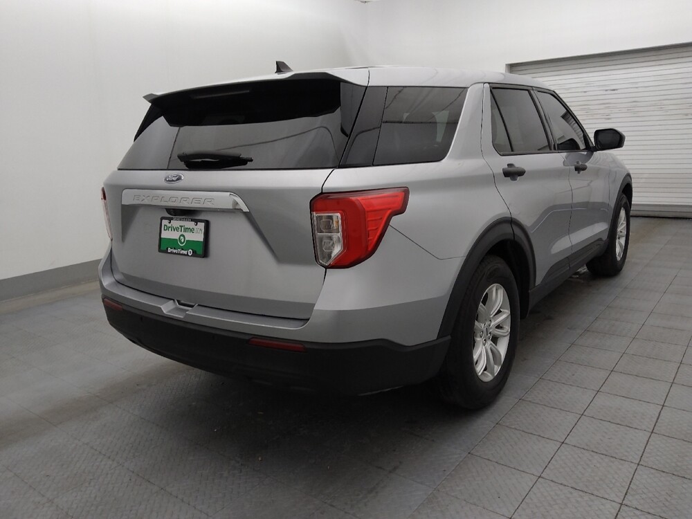 2021 Ford Explorer in Tampa, FL 33619 - 18121951 9