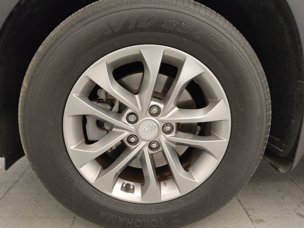 2019 Hyundai Santa Fe in Tampa, FL 33619 - 18121952 31