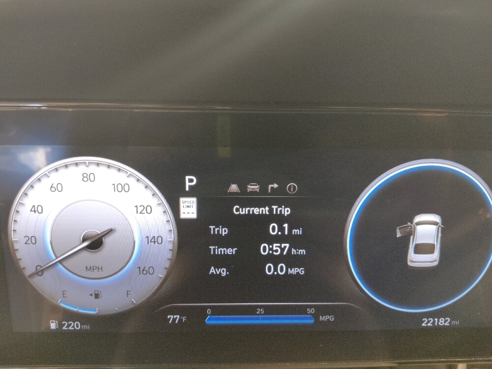 2025 Hyundai Elantra in Bradenton, FL 34207 - 18121957 23