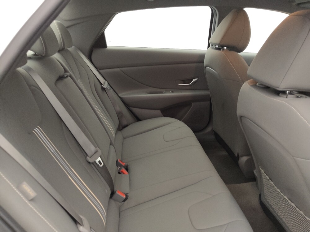 2025 Hyundai Elantra in Bradenton, FL 34207 - 18121957 19