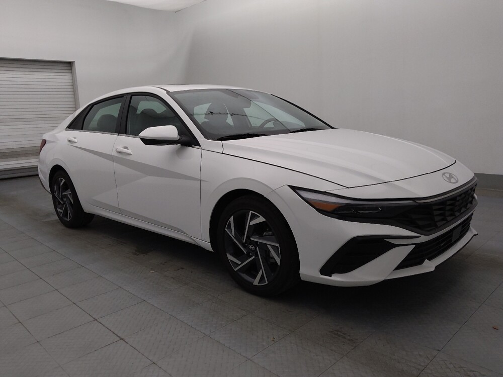 2025 Hyundai Elantra in Bradenton, FL 34207 - 18121957 11