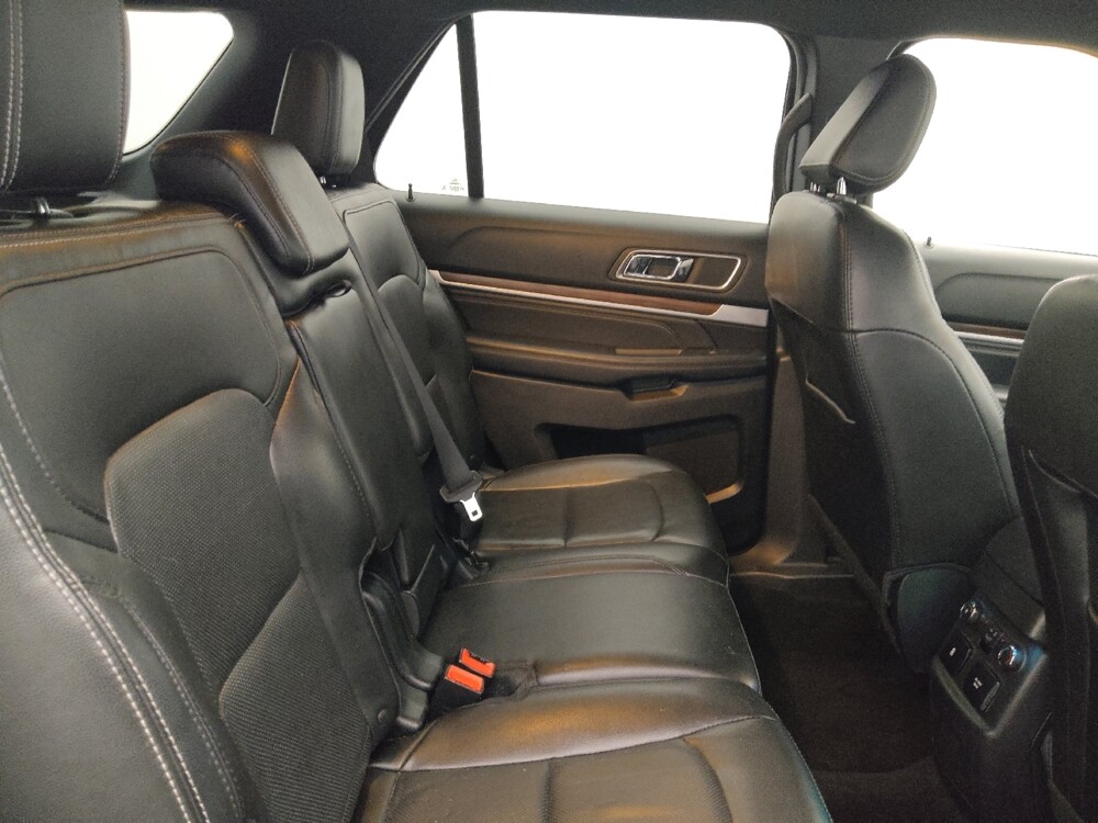 2018 Ford Explorer in Fort Myers, FL 33907 - 18121960 19