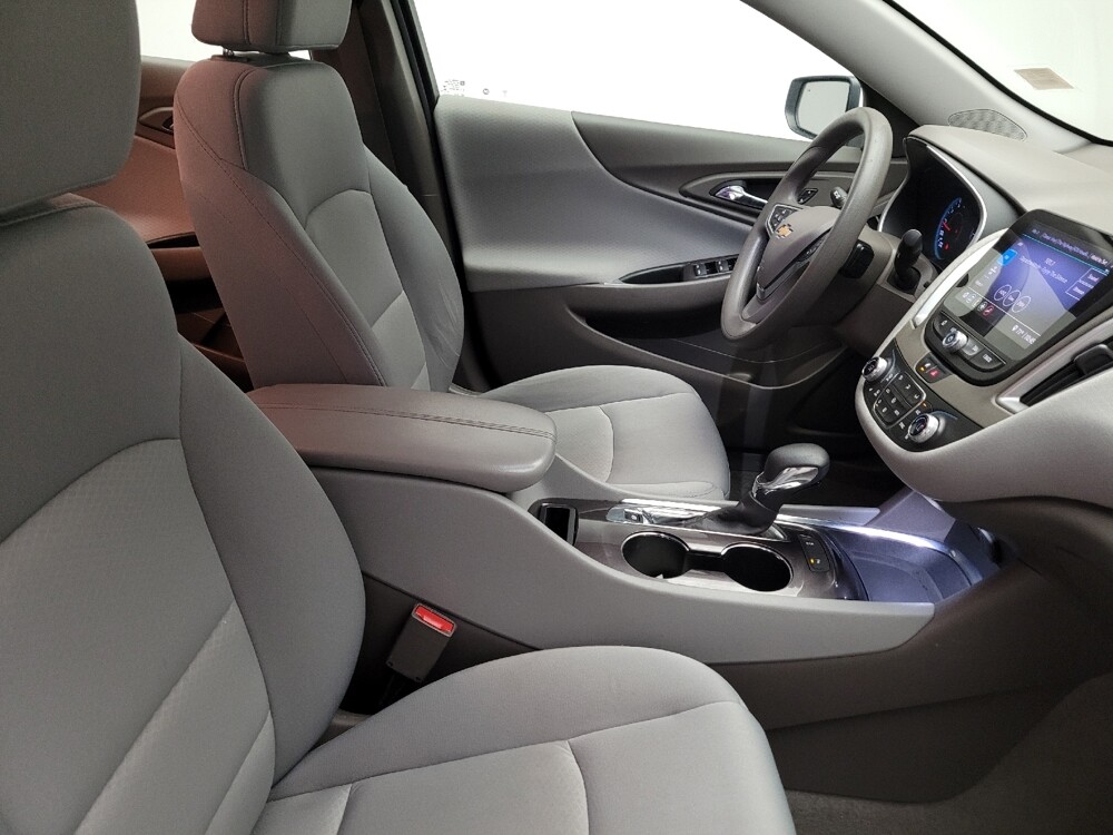 2022 Chevrolet Malibu in Riverside, CA 92504 - 18121964 21