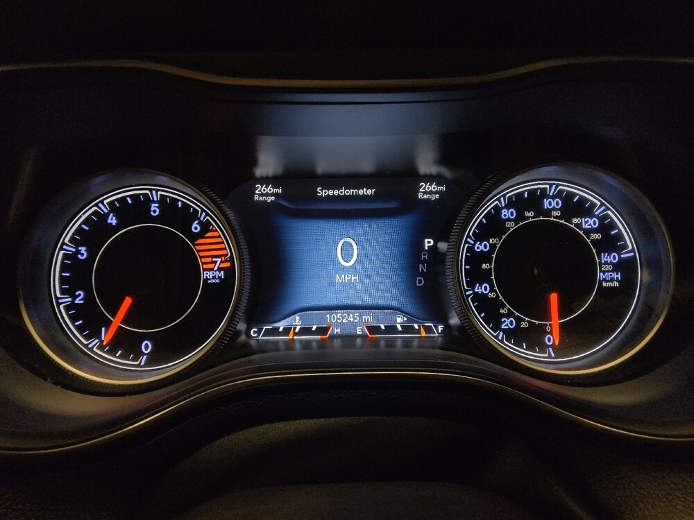 2019 Jeep Cherokee in Pensacola, FL 32505 - 18121984 23