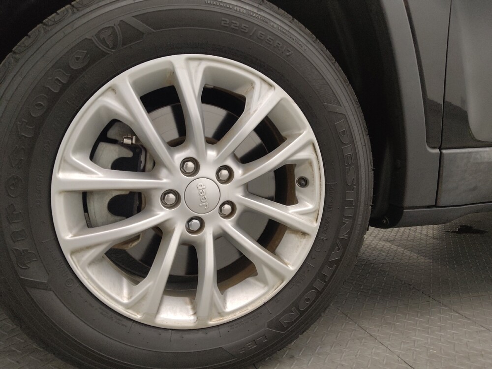 2022 Jeep Cherokee in Pensacola, FL 32505 - 18121990 31