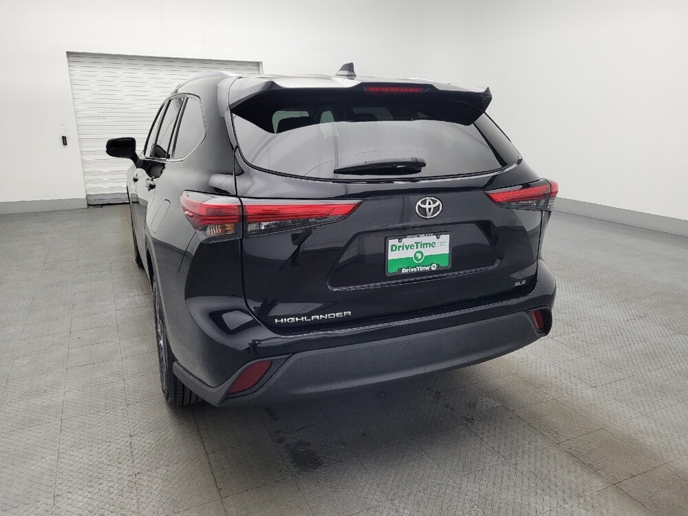 2021 Toyota Highlander in West Palm Beach, FL 33409 - 18121996 6