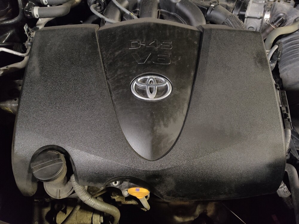 2021 Toyota Highlander in West Palm Beach, FL 33409 - 18121996 30