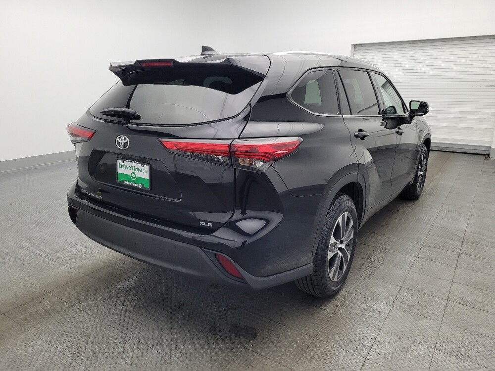 2021 Toyota Highlander in West Palm Beach, FL 33409 - 18121996 9