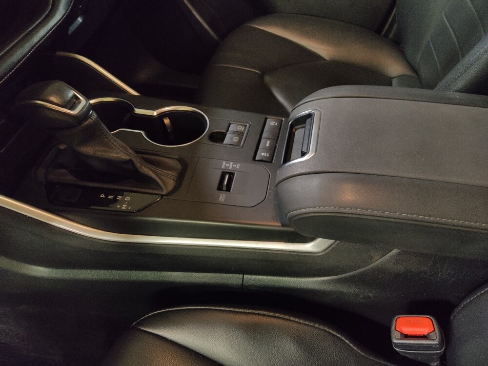 2021 Toyota Highlander in West Palm Beach, FL 33409 - 18121996 26