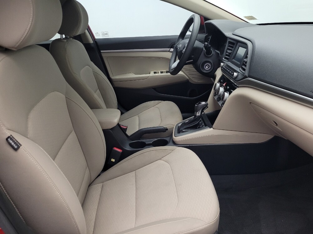2019 Hyundai Elantra in Savannah, GA 31419 - 18121999 21