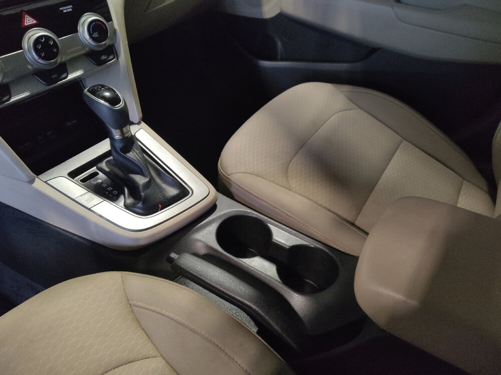 2019 Hyundai Elantra in Savannah, GA 31419 - 18121999 26