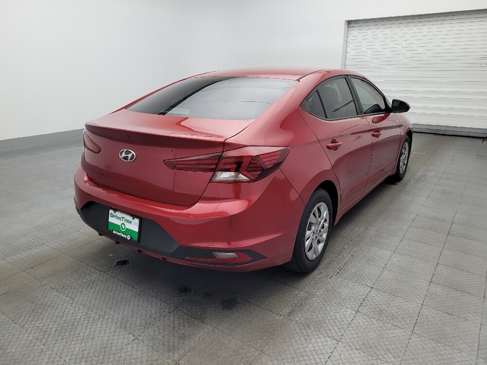 2019 Hyundai Elantra in Savannah, GA 31419 - 18121999 9