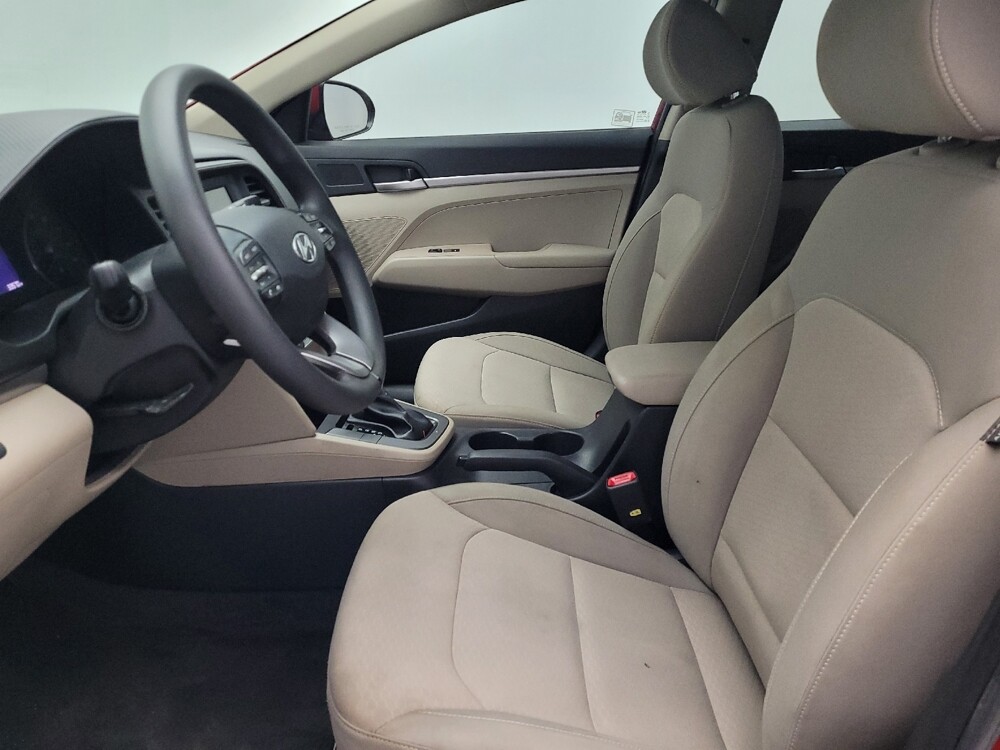 2019 Hyundai Elantra in Savannah, GA 31419 - 18121999 17