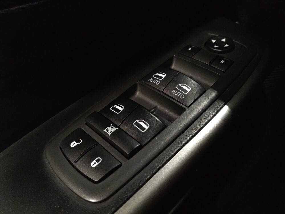 2021 Jeep Cherokee in Savannah, GA 31419 - 18122002 27