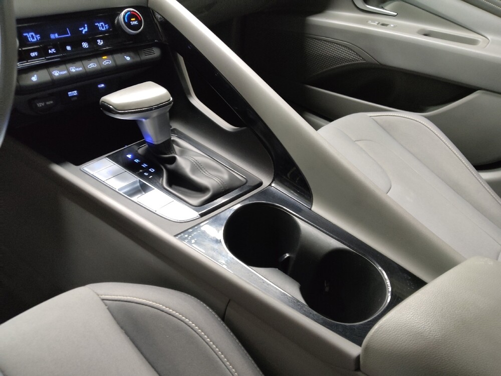 2025 Hyundai Elantra in Charleston, SC 29414 - 18122015 26