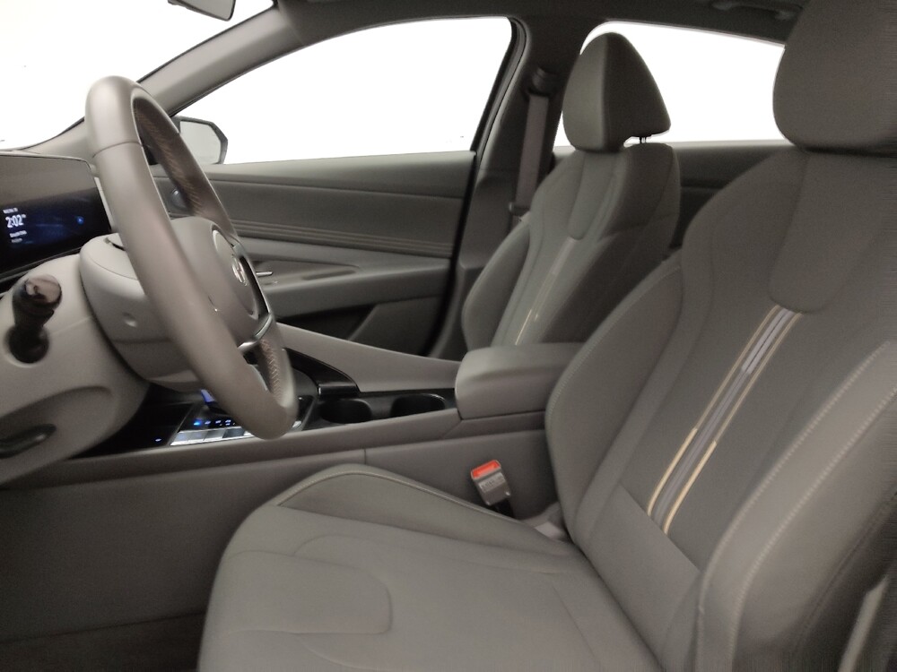 2025 Hyundai Elantra in Charleston, SC 29414 - 18122015 17