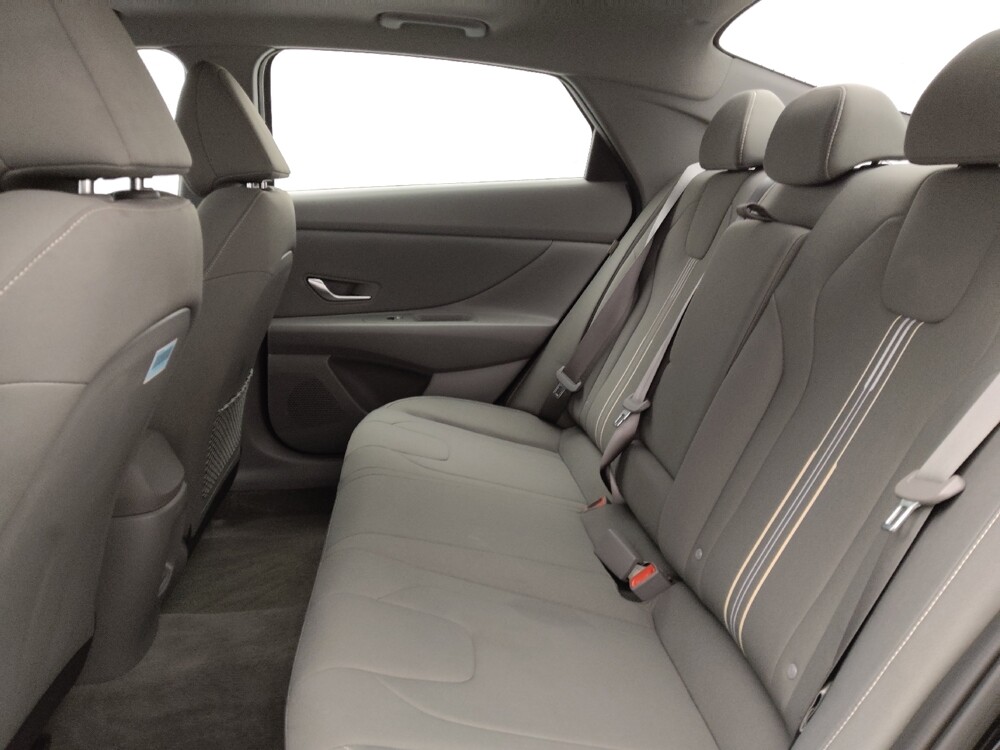 2025 Hyundai Elantra in Charleston, SC 29414 - 18122015 18