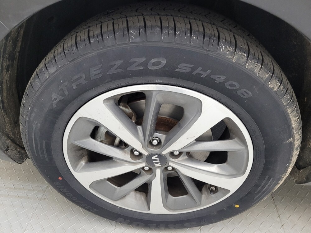 2019 Kia Sorento in Greenville, SC 29607 - 18122019 31