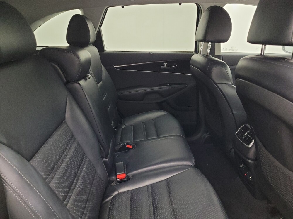 2019 Kia Sorento in Greenville, SC 29607 - 18122019 19