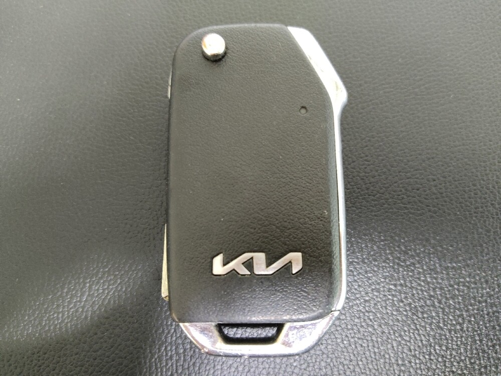 2022 Kia Sorento in Greensboro, NC 27407 - 18122026 32